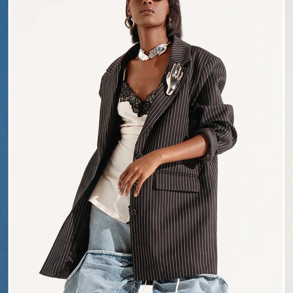 ✨AKIRA Charcoal Pinstripe Blazer✨ like new - Picture 6 of 12
